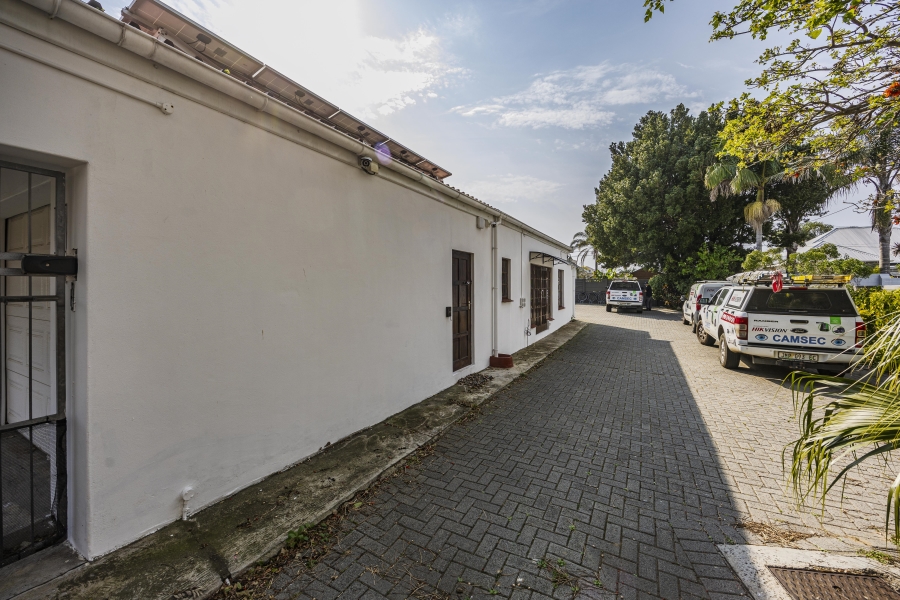 Commercial Property for Sale in Vincent Eastern Cape